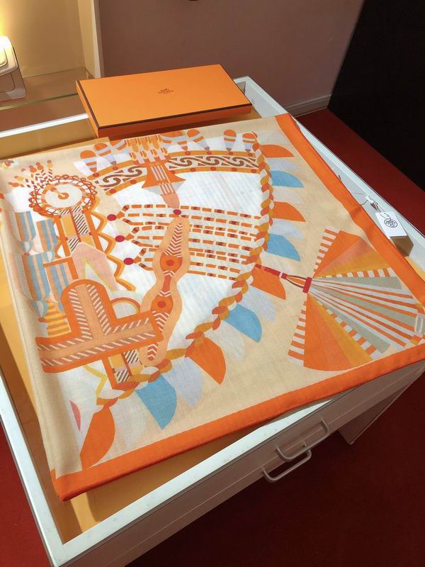 Hermes 140X140cm 70%羊绒30%真丝 E (21)
