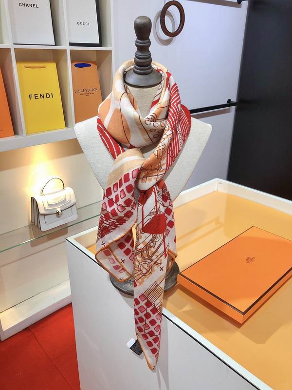 Hermes 140x140cm 70%羊绒30%真丝 E (2)