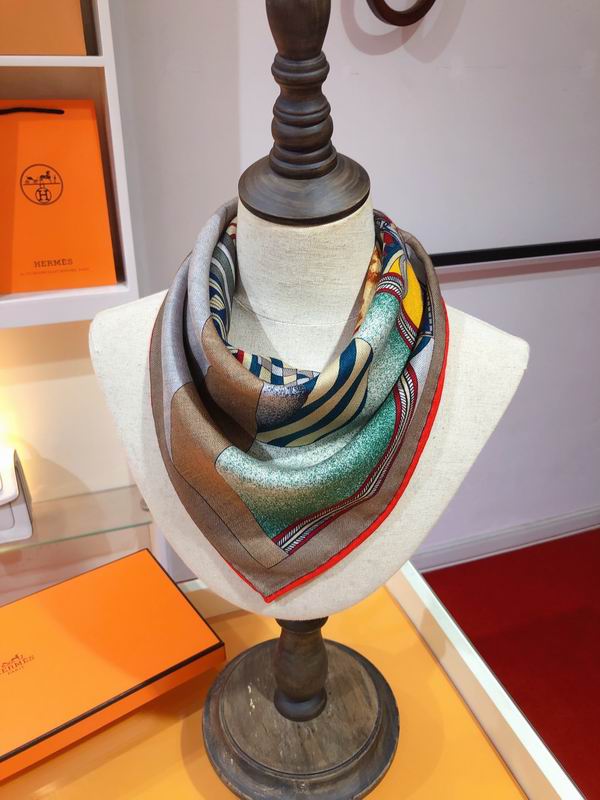 Hermes 70X70cm 70%羊绒 30%真丝 E (3)