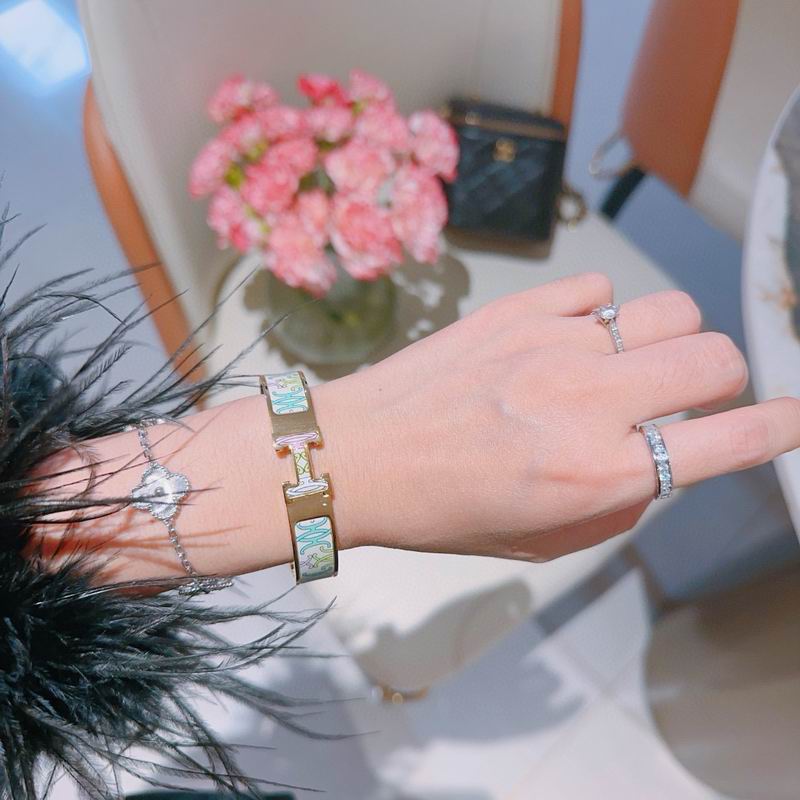 Hermes Bracelet 06yxh01 (6)