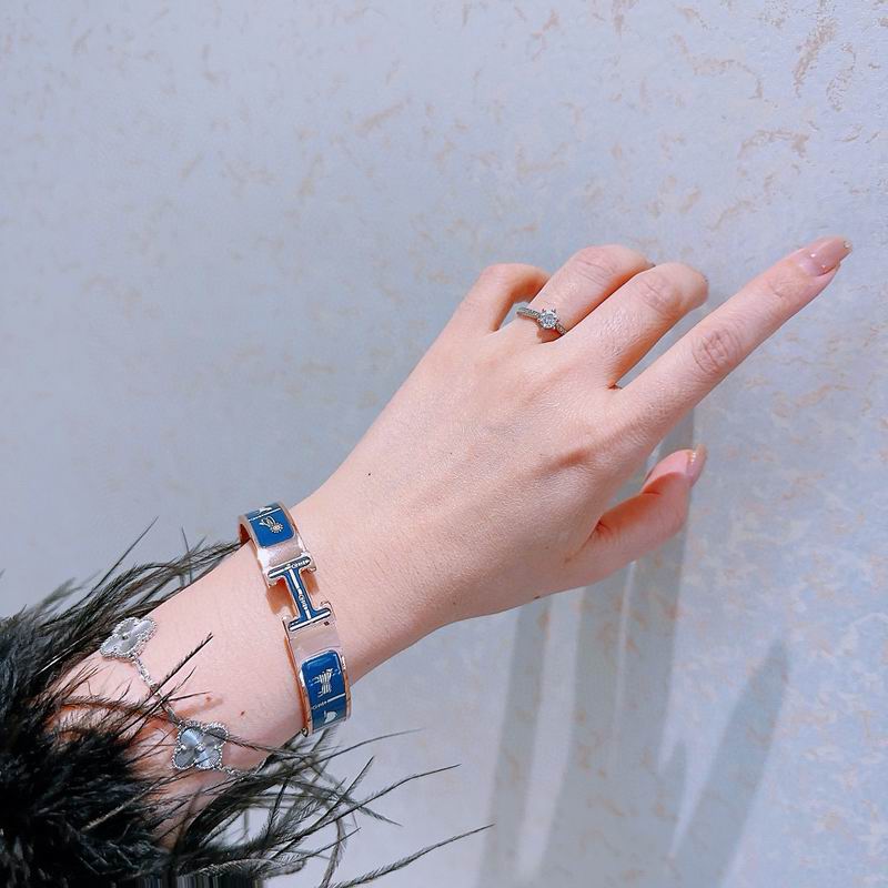 Hermes Bracelet 06yxh05 (6)