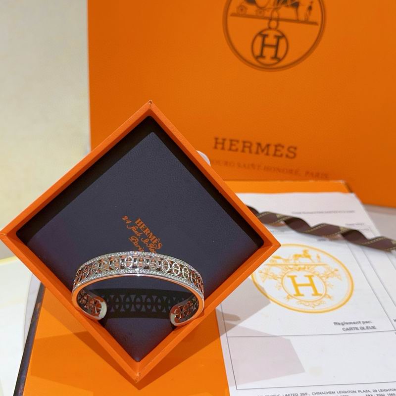 Hermes Bracelet 06yxh16 (10)