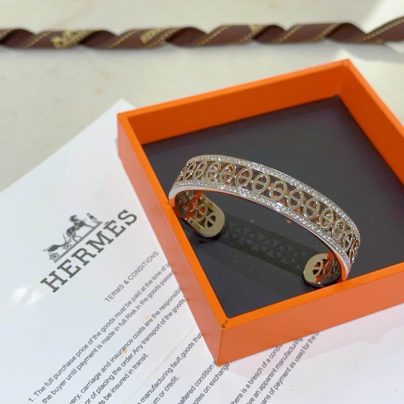 Hermes Bracelet 06yxh16 (11)
