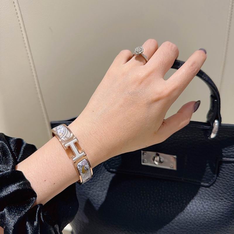Hermes Bracelet 06yxh28 (6)