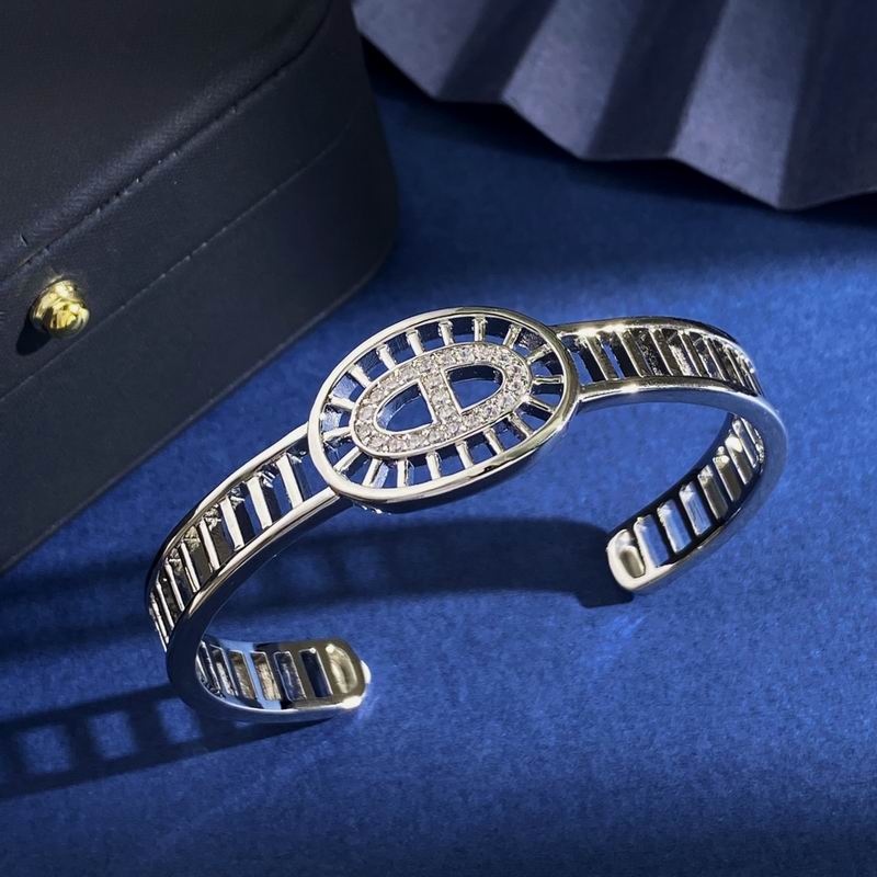 Hermes Bracelet 06yxh30 (1)