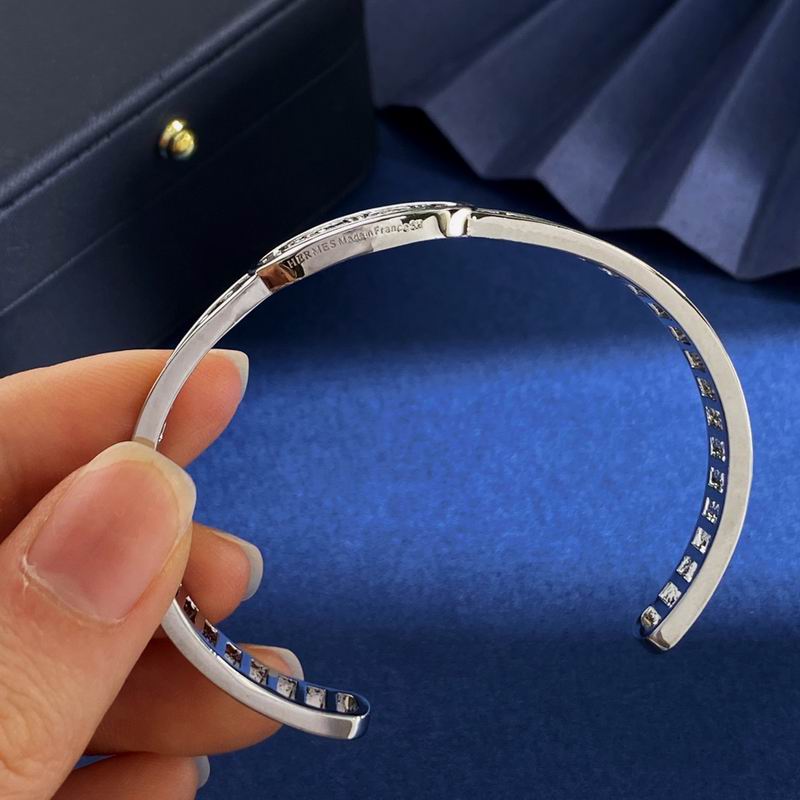 Hermes Bracelet 06yxh30 (4)