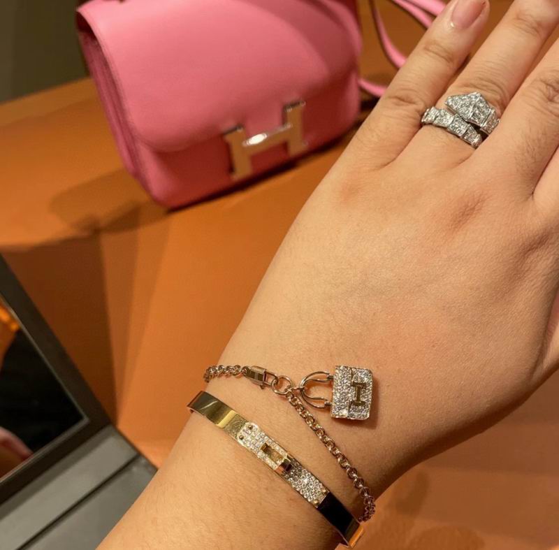 Hermes Bracelet 06yxh39 (7)