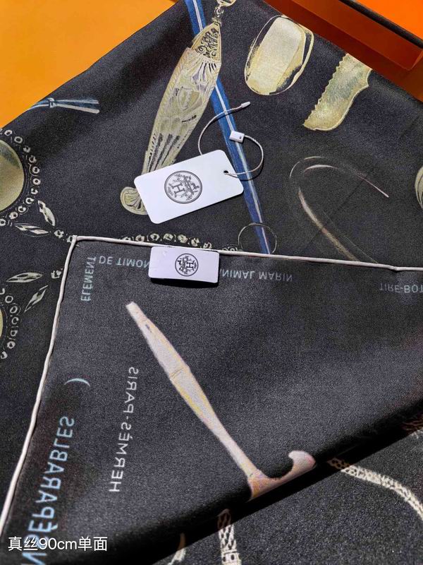 Hermes silk Scarf 90X90cm E (20)