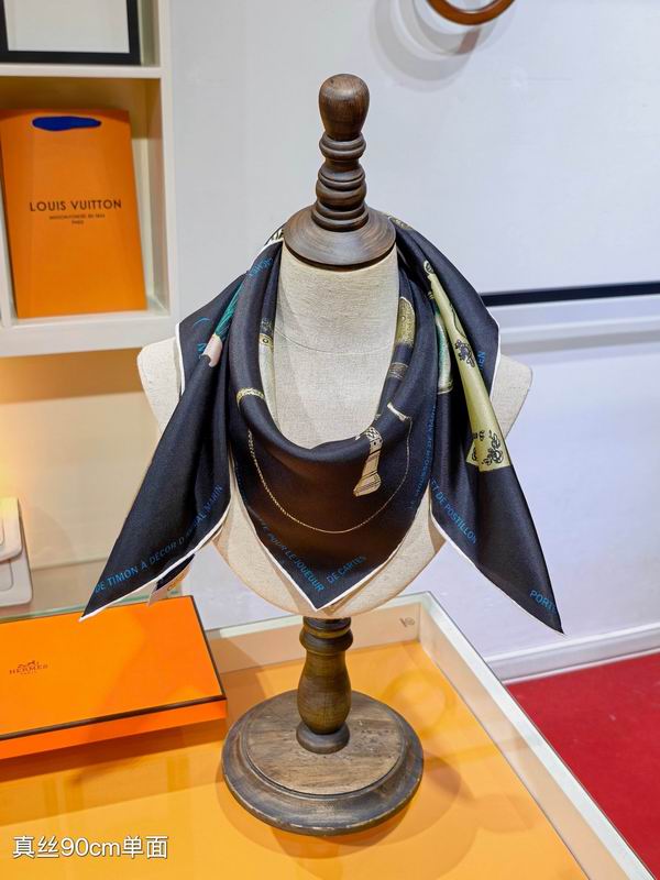 Hermes silk Scarf 90X90cm E (22)