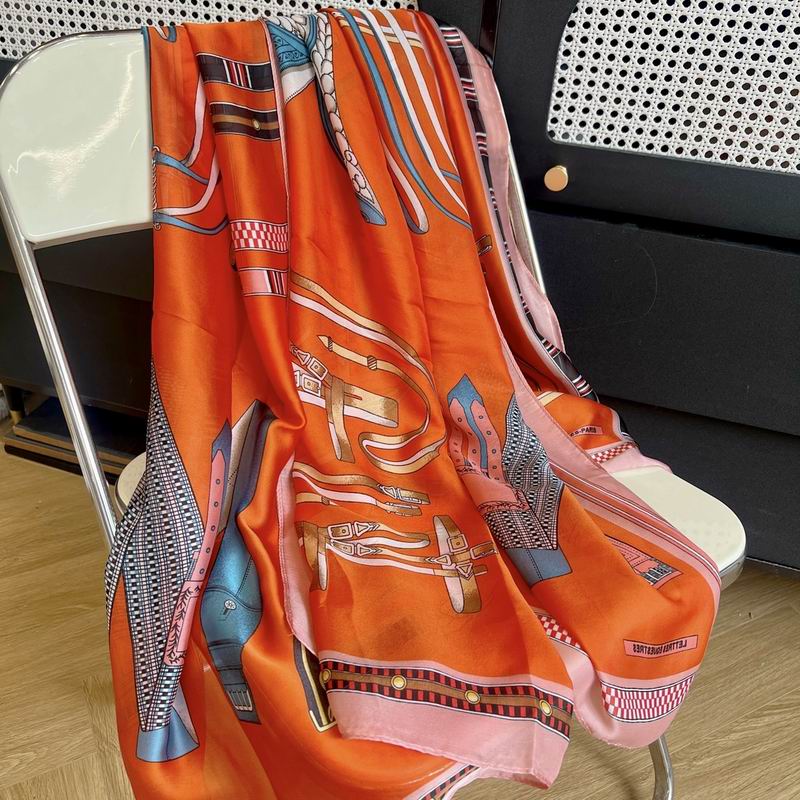 Hermes silk scarf 90-180cm E (26)