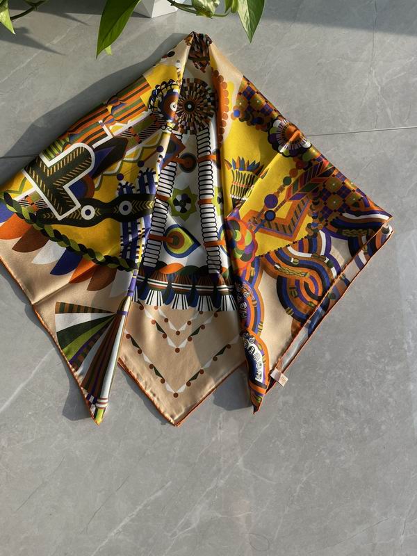Hermes silk scarf 90X90cm E (1)