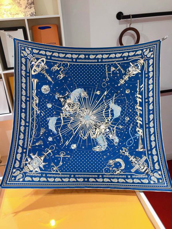 Hermes silk scarf 90X90cm E (1)