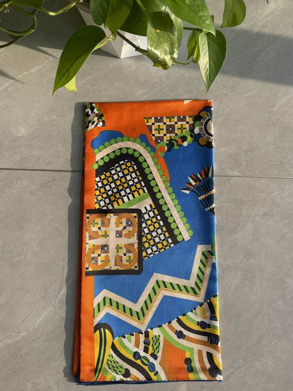Hermes silk scarf 90X90cm E (10)