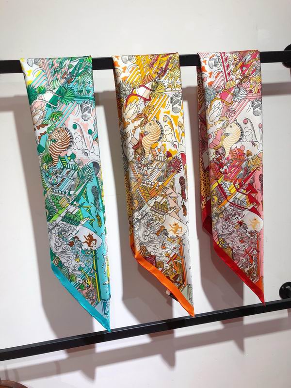 Hermes silk scarf 90X90cm E (15)