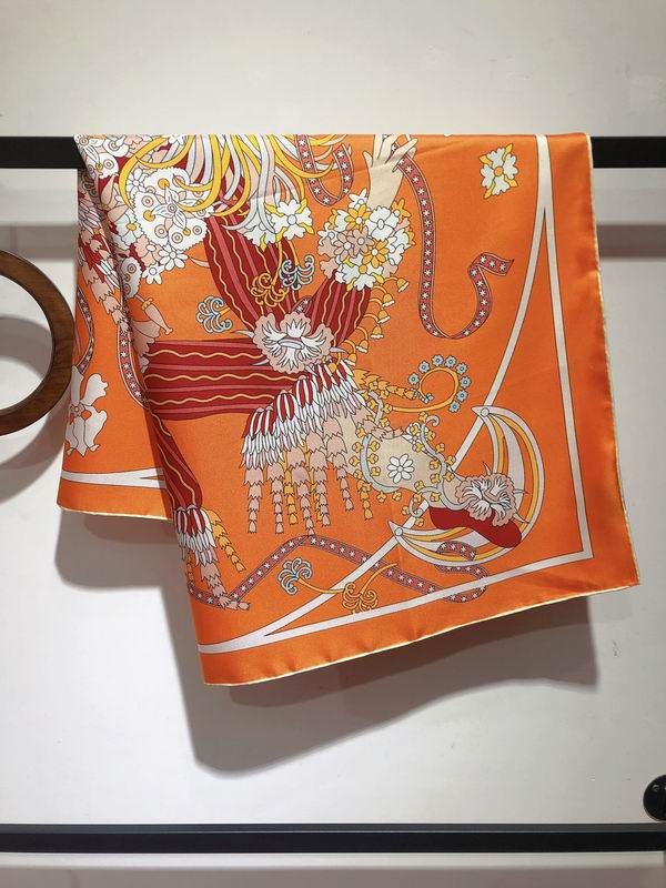 Hermes silk scarf 90X90cm E (15)