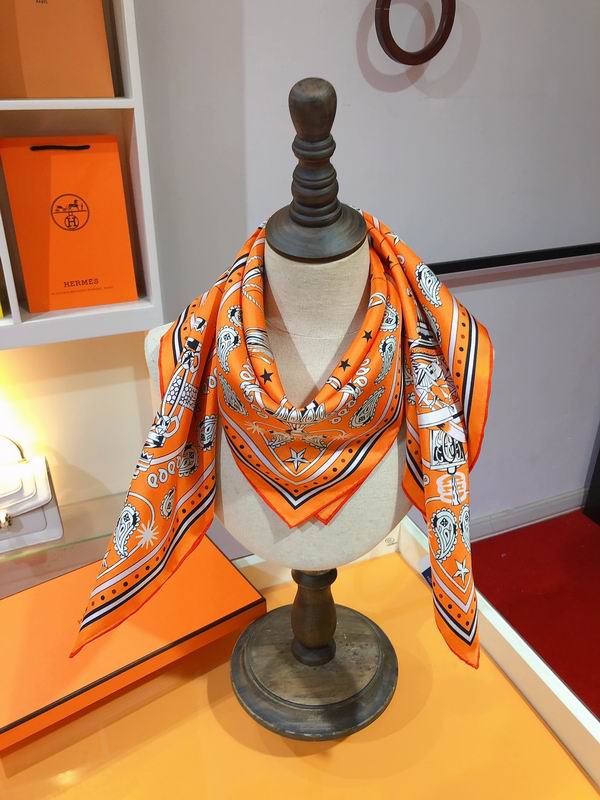 Hermes silk scarf 90X90cm E (16)