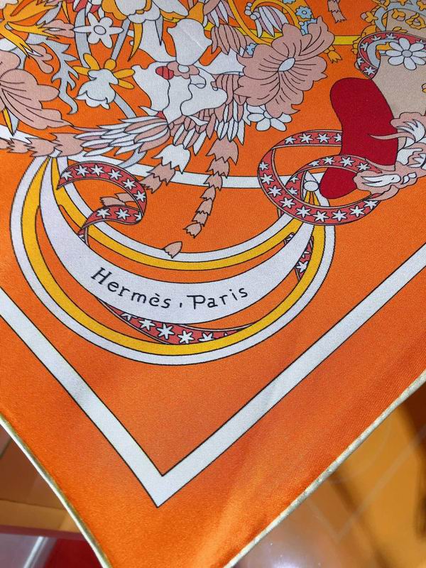 Hermes silk scarf 90X90cm E (17)