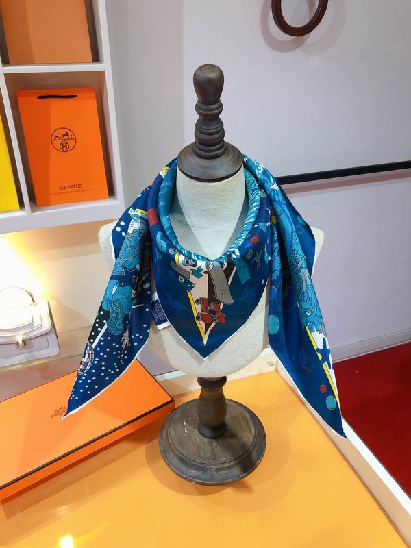Hermes silk scarf 90X90cm E (19)