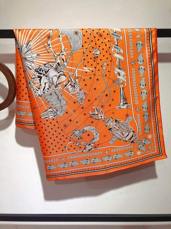 Hermes silk scarf 90X90cm E (19)