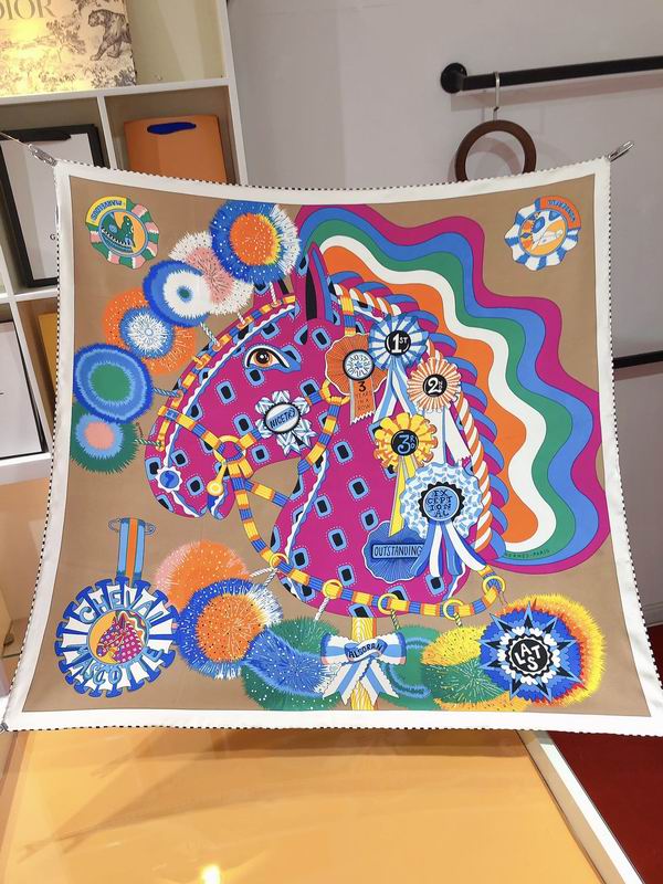 Hermes silk scarf 90X90cm E (2)