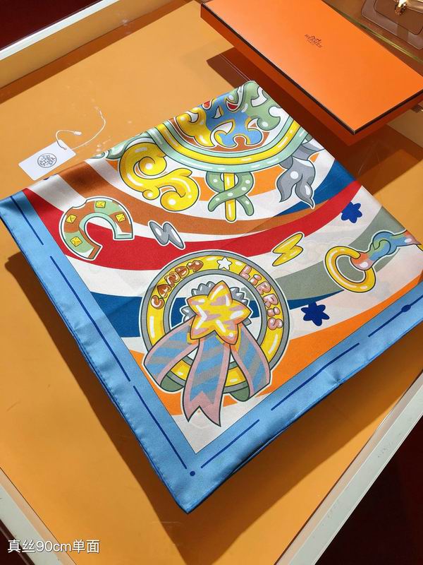 Hermes silk scarf 90X90cm E (22)