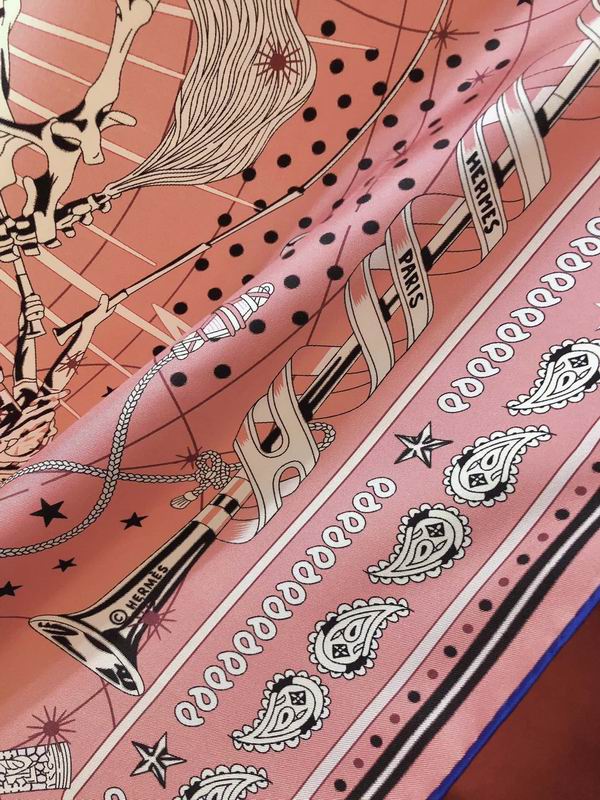 Hermes silk scarf 90X90cm E (25)