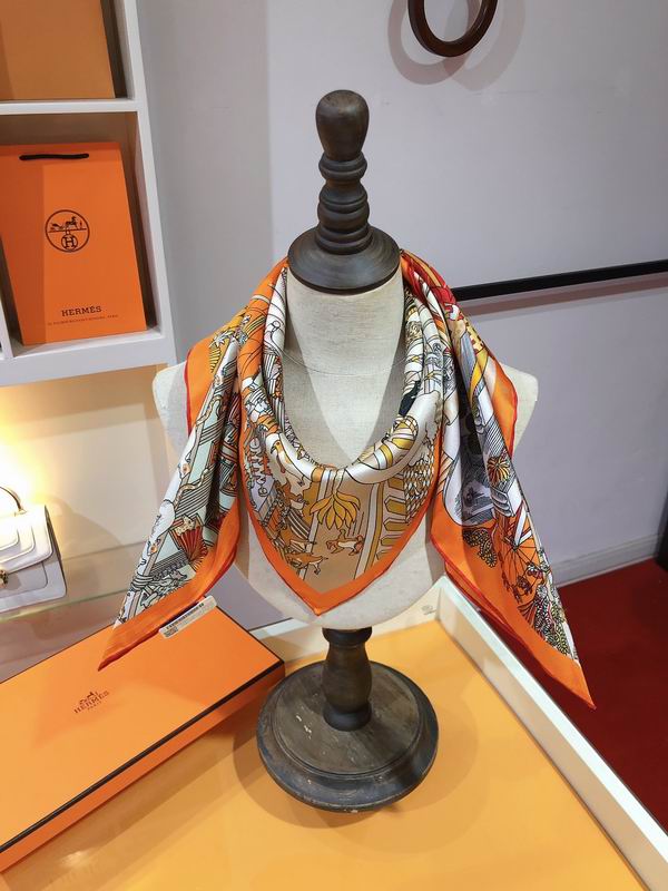 Hermes silk scarf 90X90cm E (3)