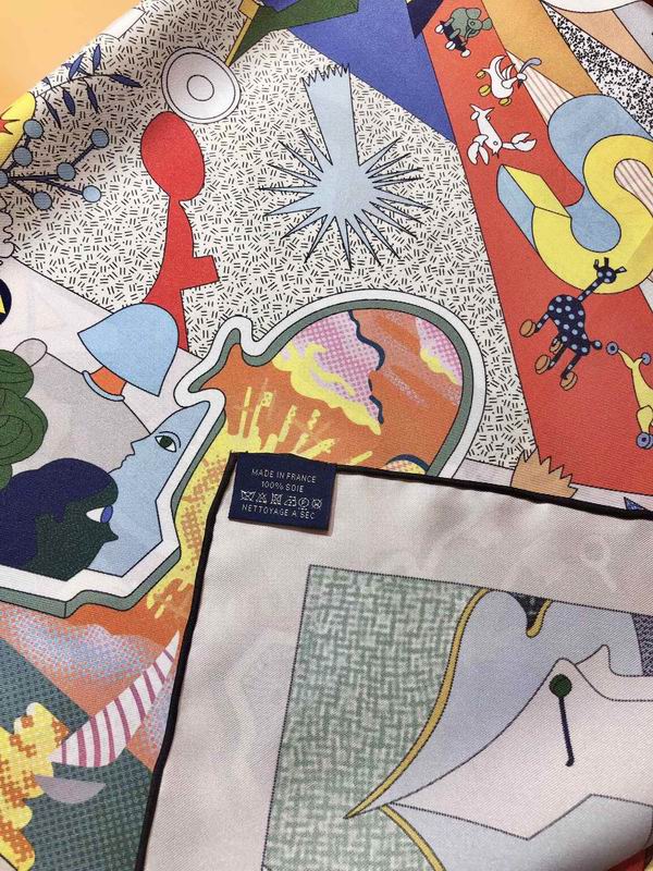 Hermes silk scarf 90X90cm E (3)