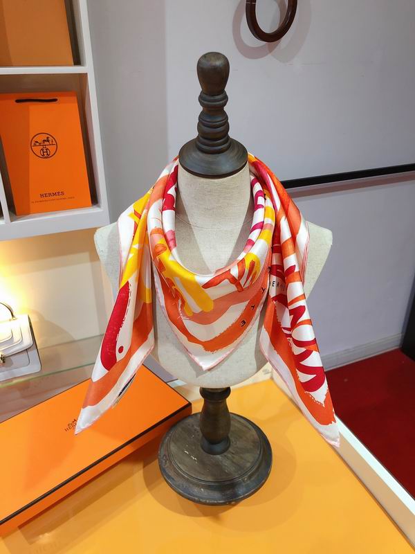 Hermes silk scarf 90X90cm E (3)