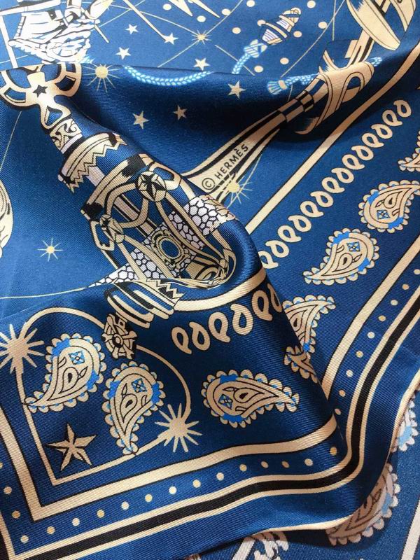 Hermes silk scarf 90X90cm E (5)