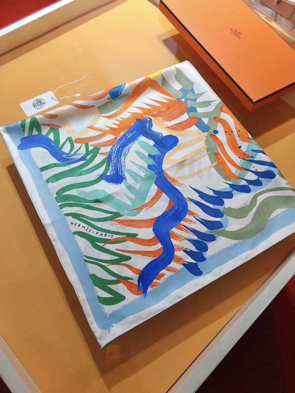 Hermes silk scarf 90X90cm E (7)