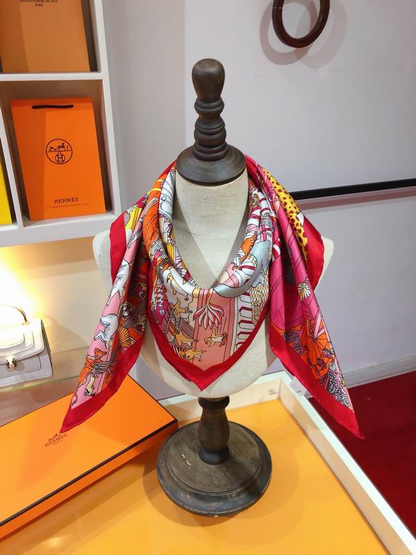 Hermes silk scarf 90X90cm E (8)