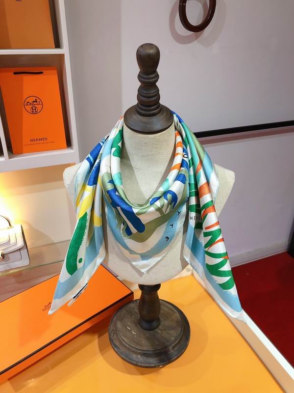 Hermes silk scarf 90X90cm E (8)