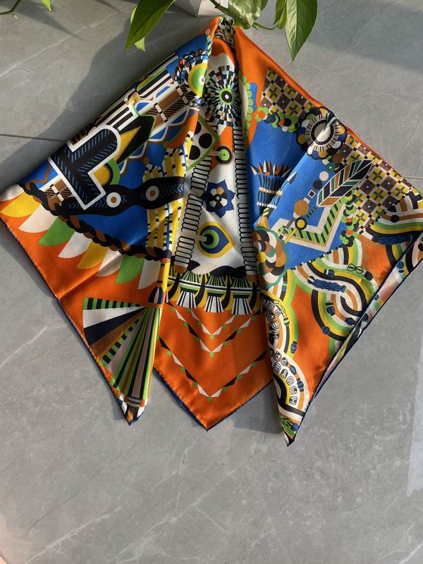 Hermes silk scarf 90X90cm E (9)