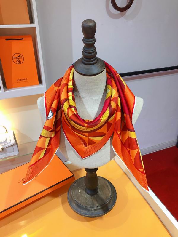 Hermes silk scarf 90X90cm E (9)