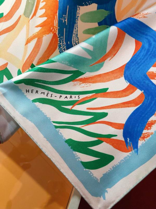 Hermes silk scarf 90X90cm E (9)