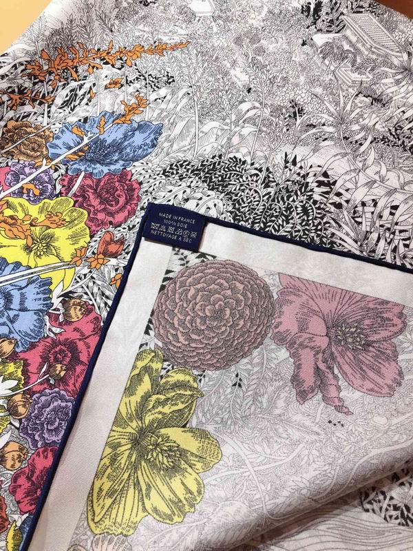 Hermes silk scarf 90X90cm E (9)