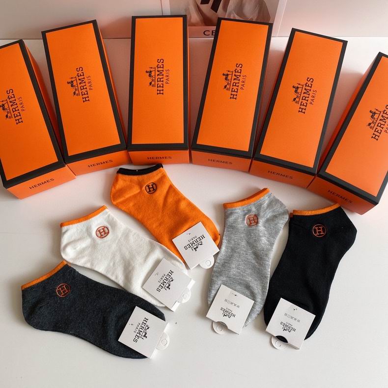 Hermes socks (3)