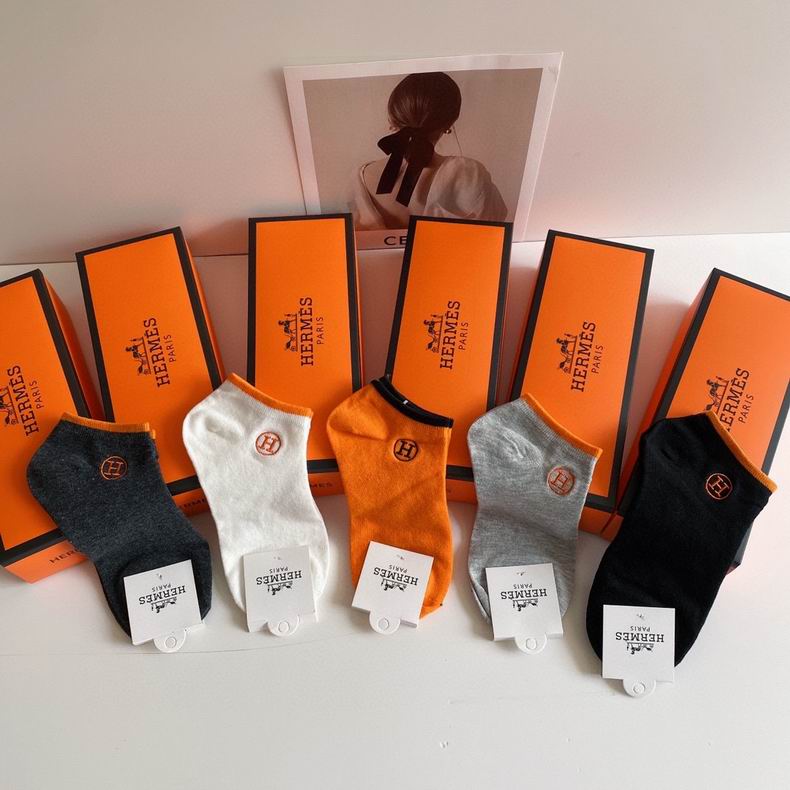 Hermes socks (4)