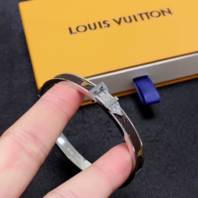 LV Bracelet 04yxh03 (3)
