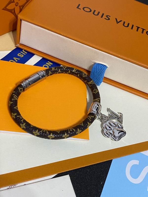 LV Bracelet 04yxh04 (2)
