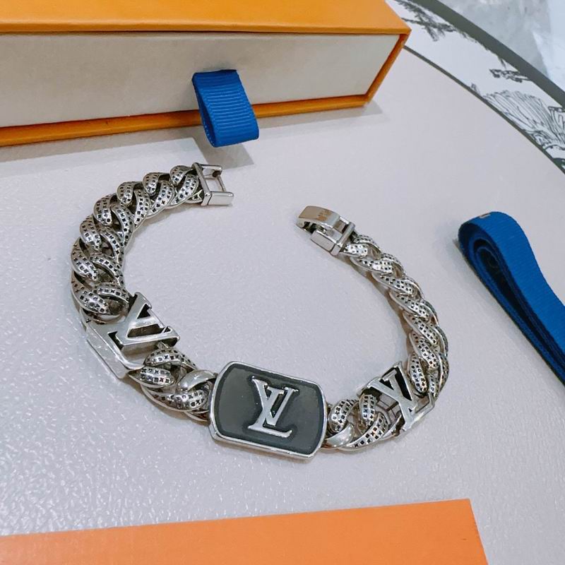 LV Bracelet 04yxh08 (1)