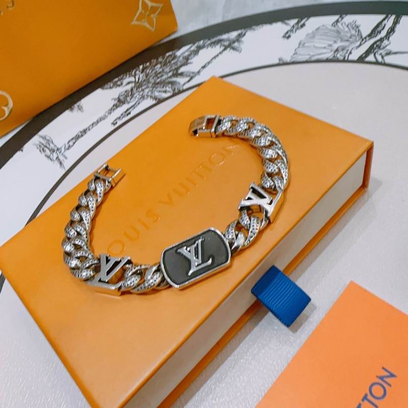 LV Bracelet 04yxh08 (5)
