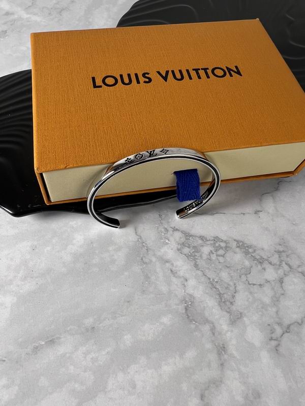 LV Bracelet 04yxh100 (3)