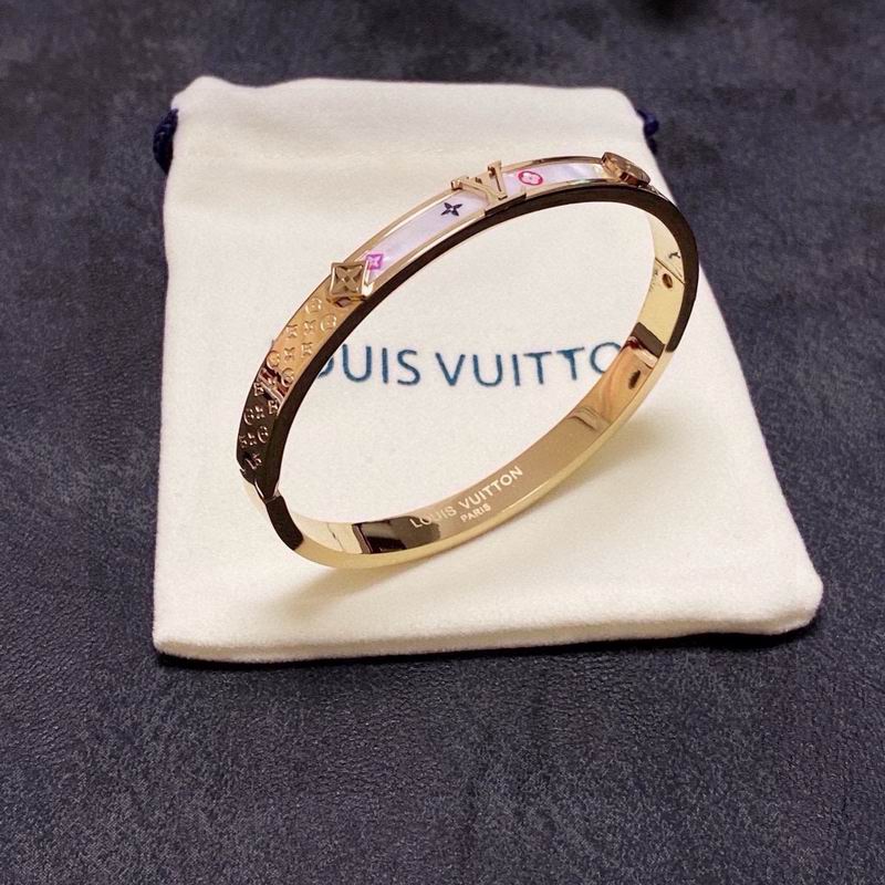 LV Bracelet 04yxh103 (1)