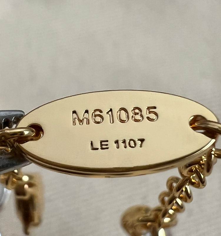 LV Bracelet 04yxh105 (3)
