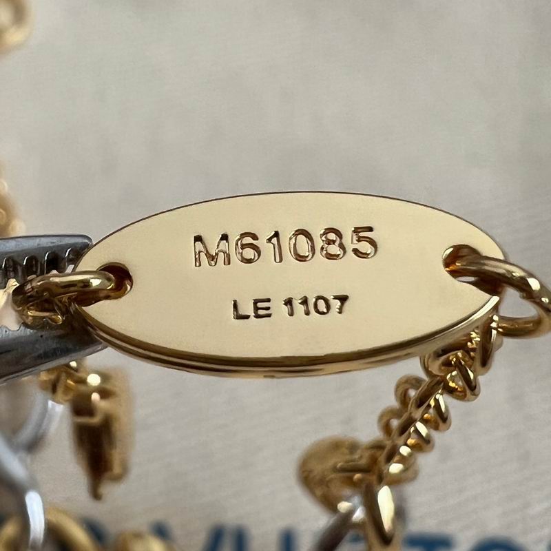 LV Bracelet 04yxh106 (4)