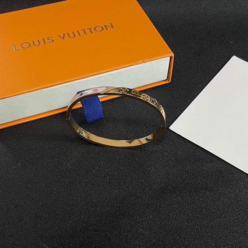 LV Bracelet 04yxh111 (2)