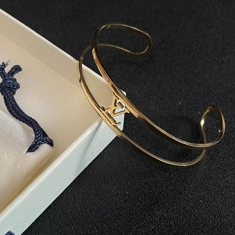 LV Bracelet 04yxh112 (3)