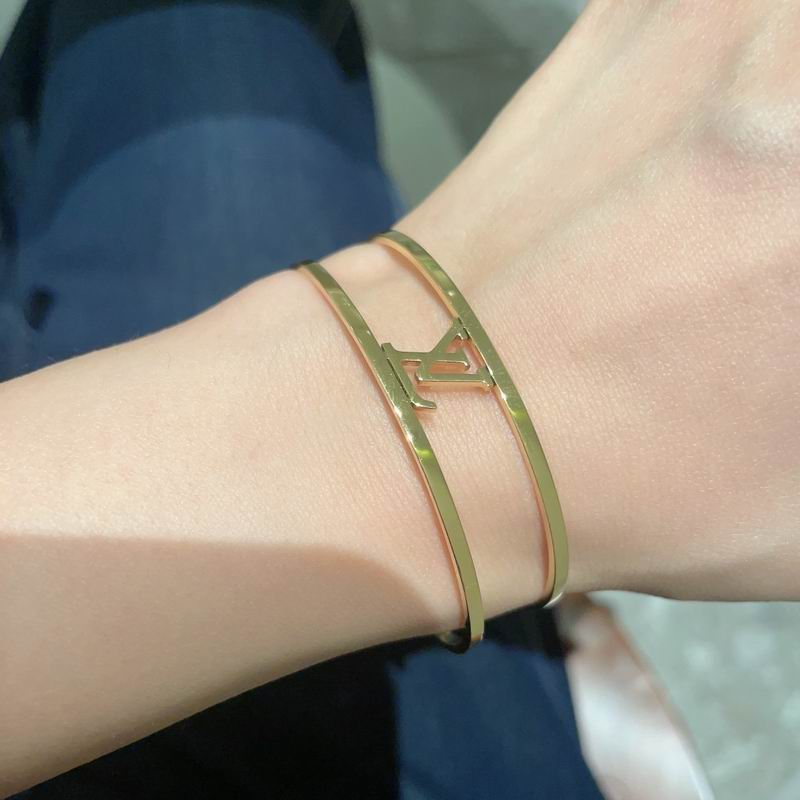 LV Bracelet 04yxh112 (4)